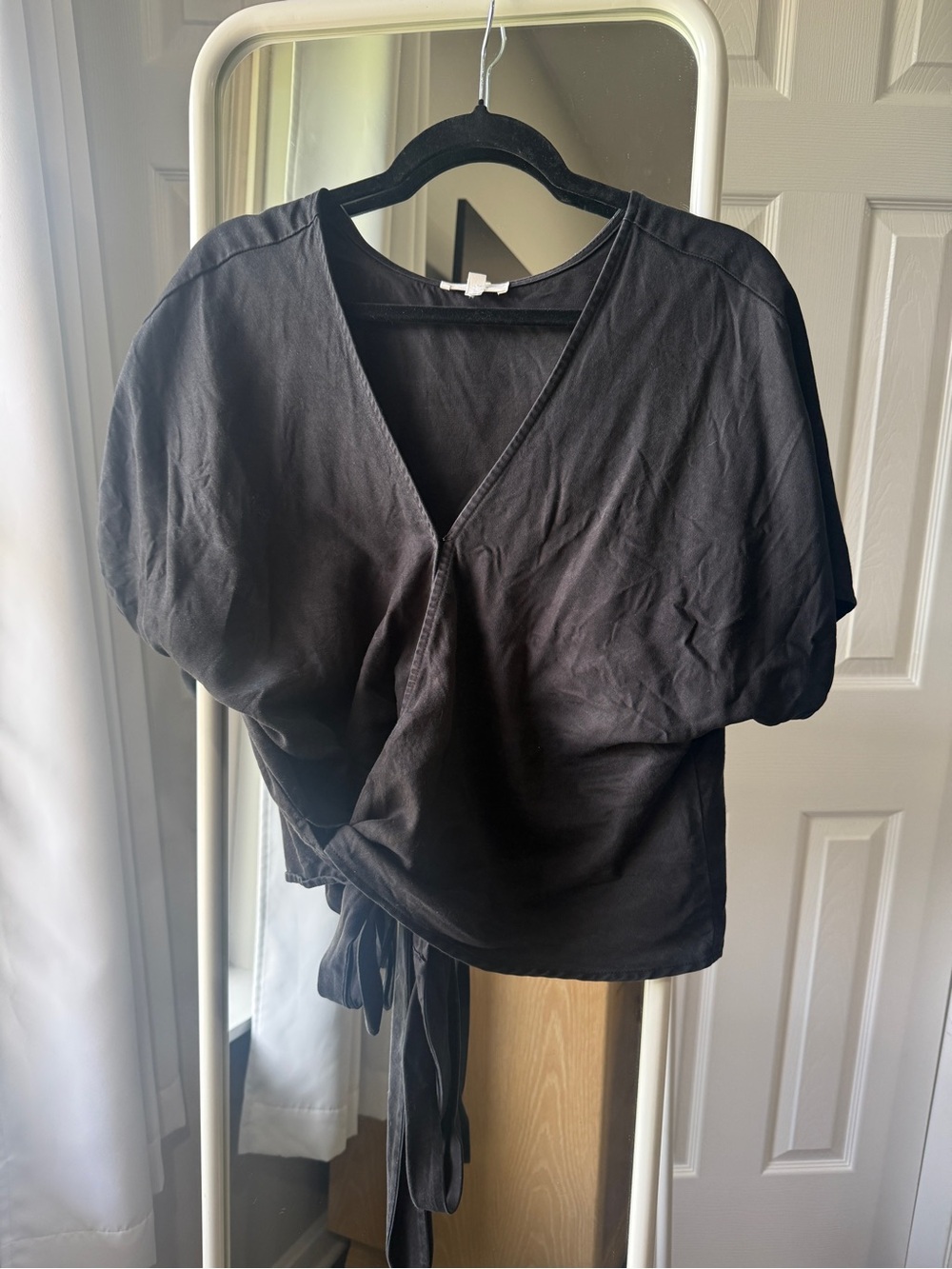 VETTA Black Wrap Short-Sleeve Blouse